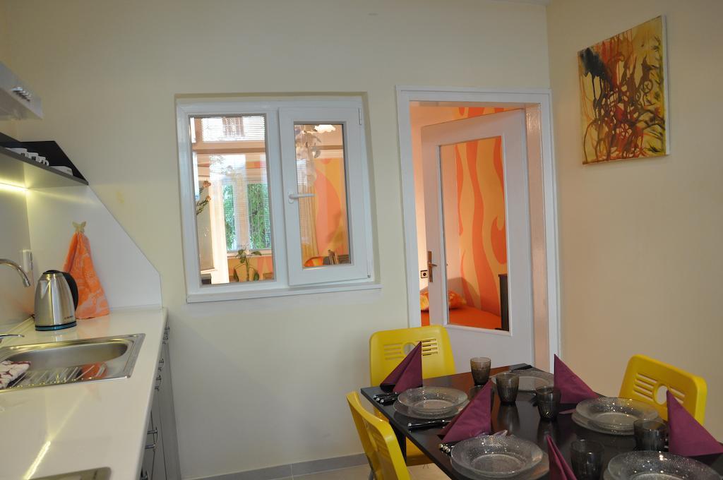 וארנה Arlequin Apartment חדר תמונה