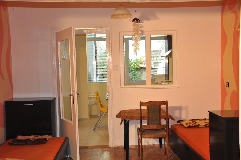 וארנה Arlequin Apartment חדר תמונה